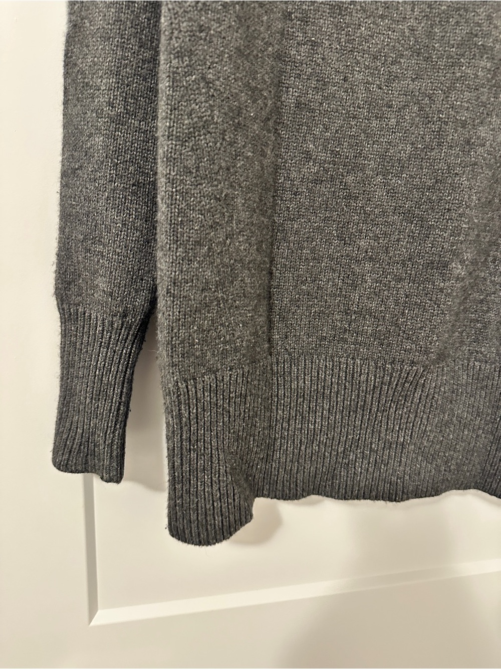 Aritzia Babaton Nicolas Grey Nicolas Cashmere Wool Turtleneck Sweater Size XS - Picture 8 of 12